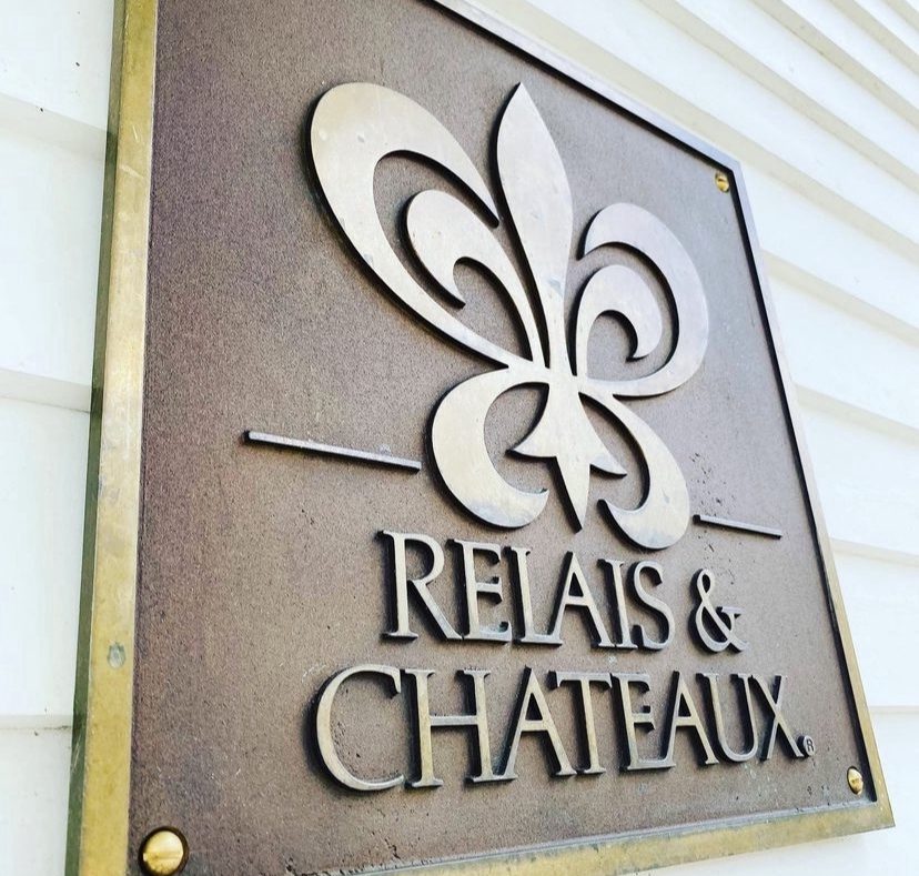 Relais & Chateaux Plaque